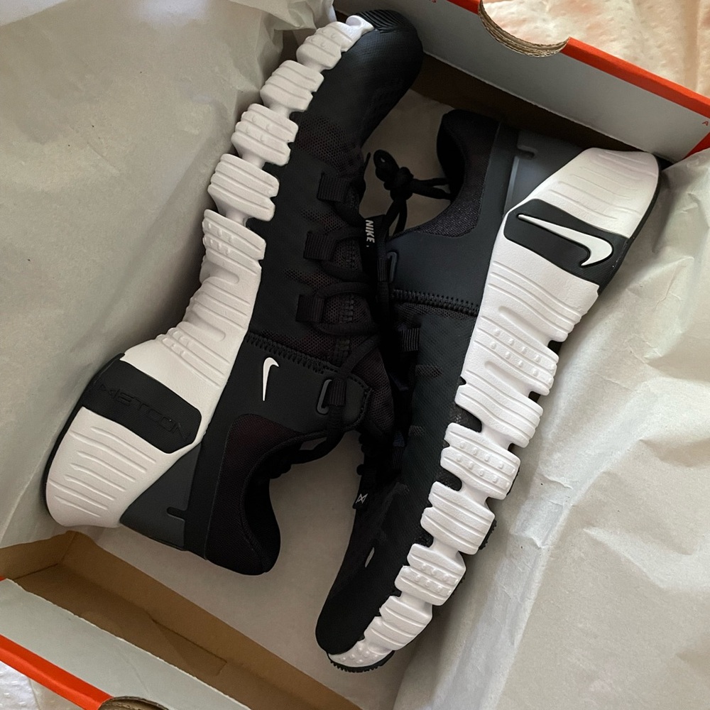 Women’s Nike Metcon workout shoes